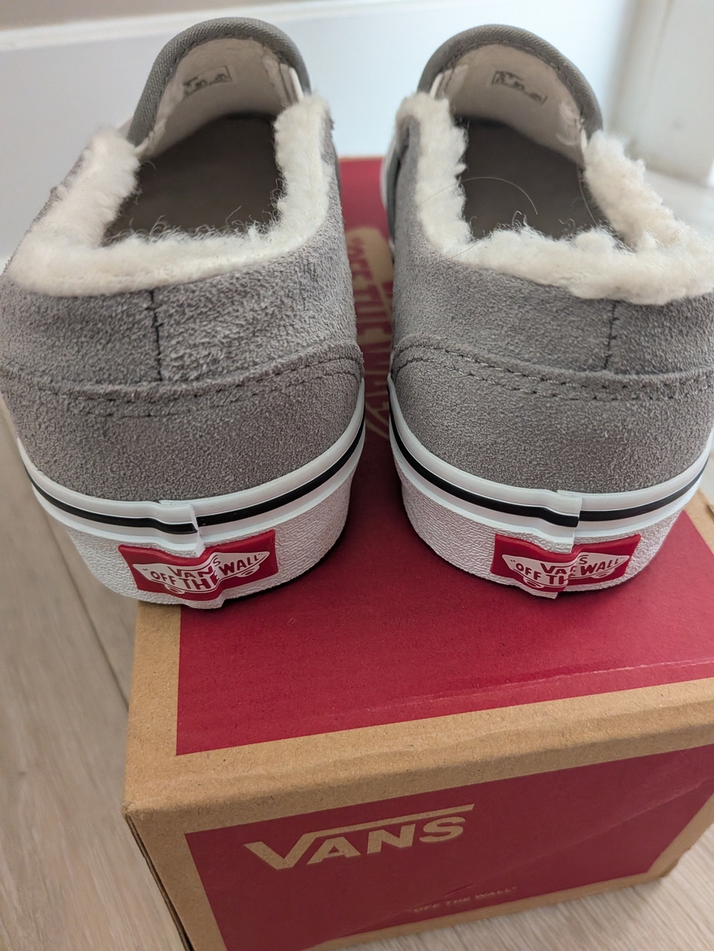 Vans Slip-On Sherpa-Lined Suede Sneakers - Gray - Picture 3 of 4